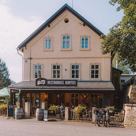 Hotel Kortus Jetrichovice  Ngoại thất bức ảnh