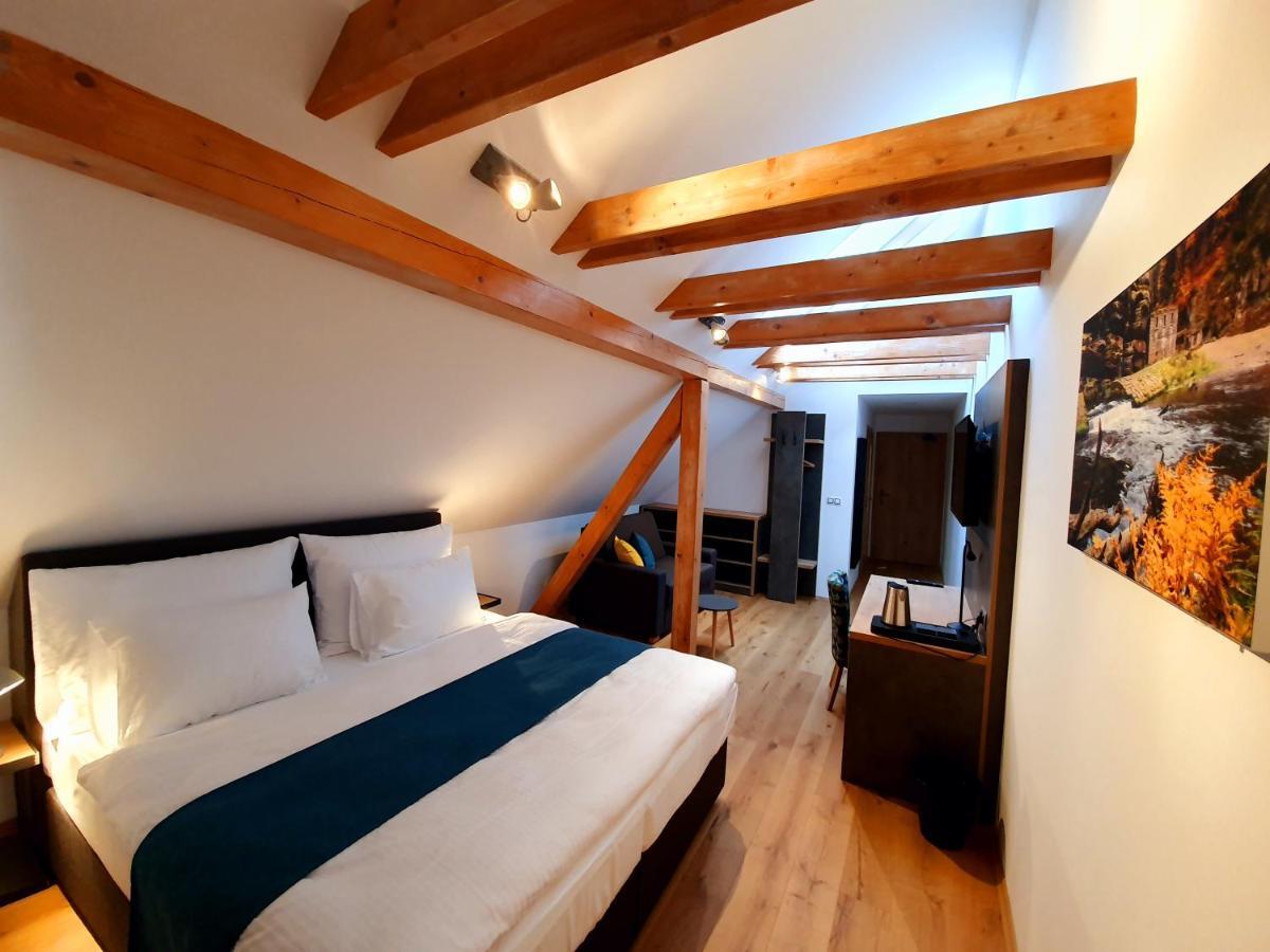 Hotel Kortus Jetrichovice  Ngoại thất bức ảnh