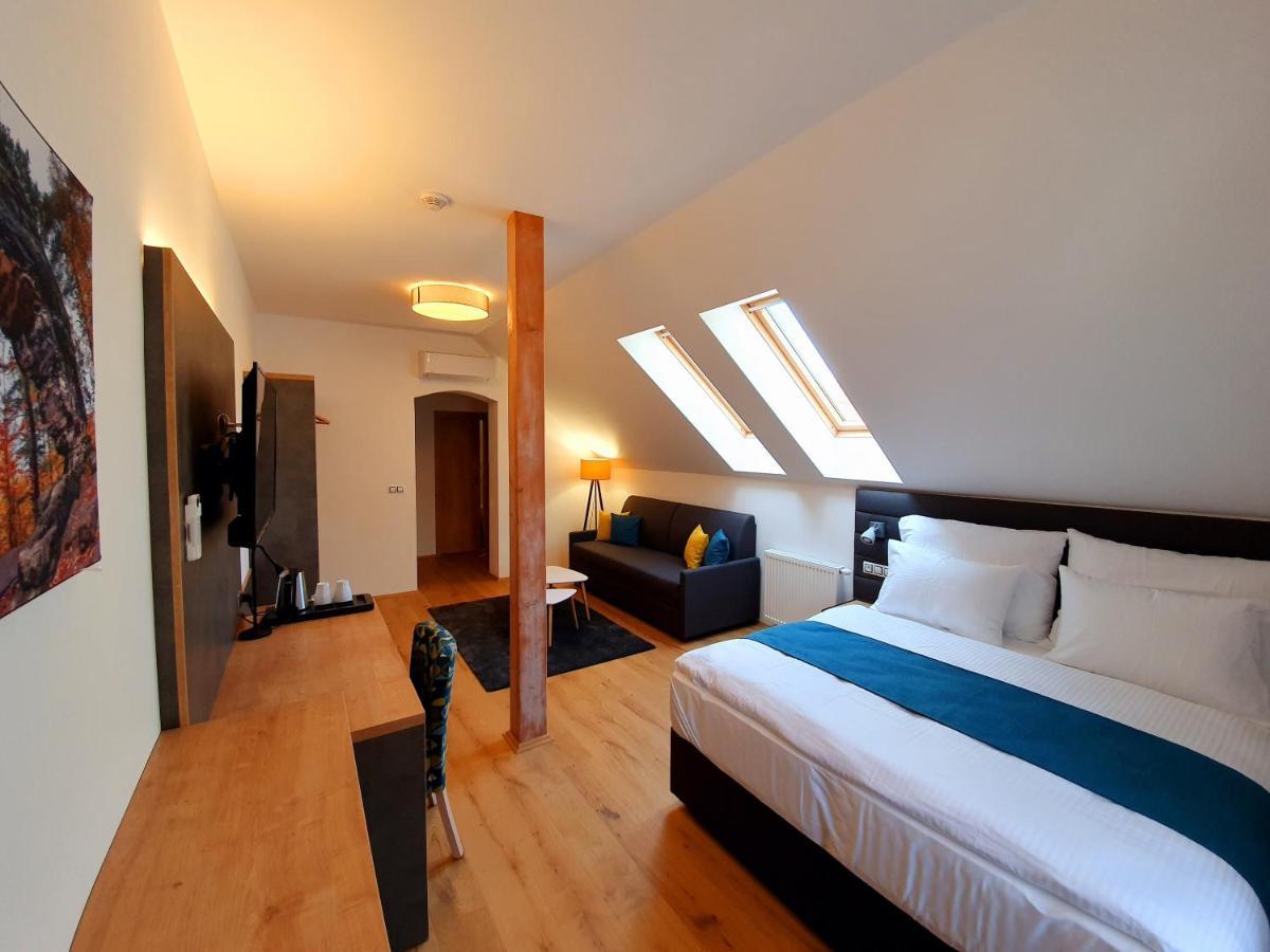 Hotel Kortus Jetrichovice  Ngoại thất bức ảnh