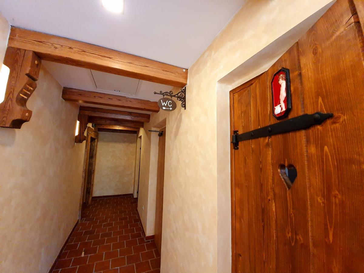 Hotel Kortus Jetrichovice  Ngoại thất bức ảnh