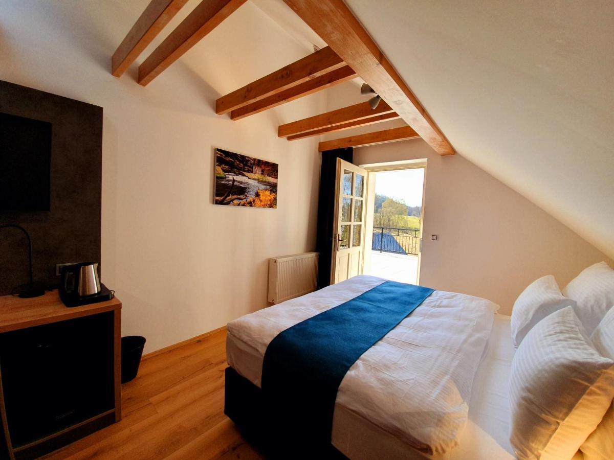 Hotel Kortus Jetrichovice  Ngoại thất bức ảnh