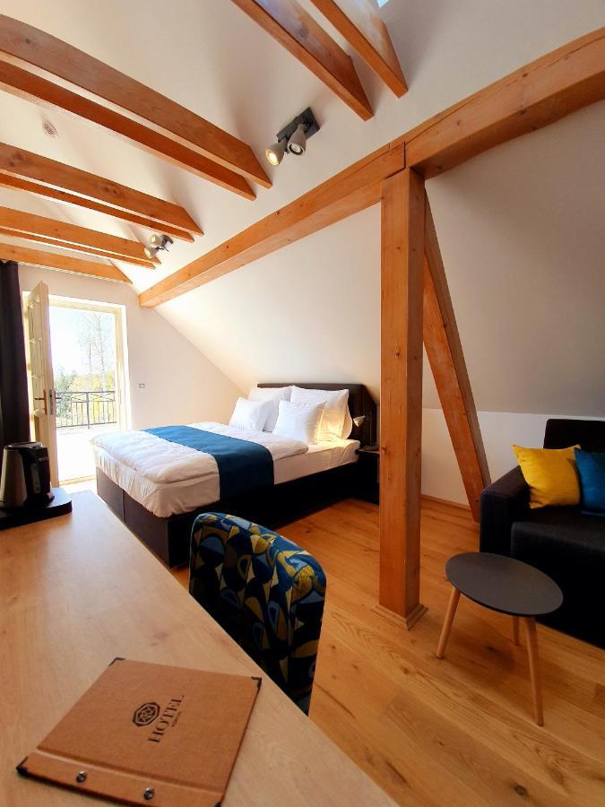 Hotel Kortus Jetrichovice  Ngoại thất bức ảnh
