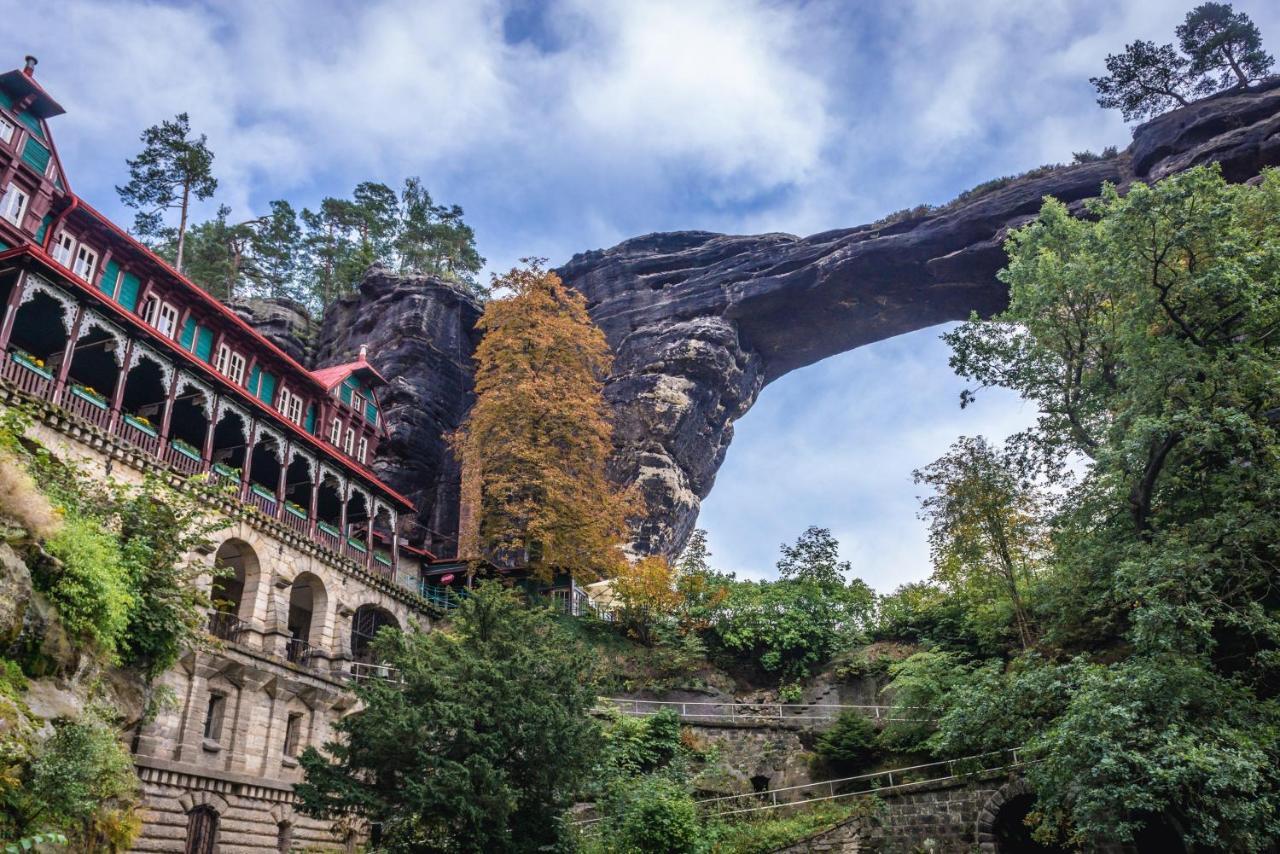 Hotel Kortus Jetrichovice  Ngoại thất bức ảnh