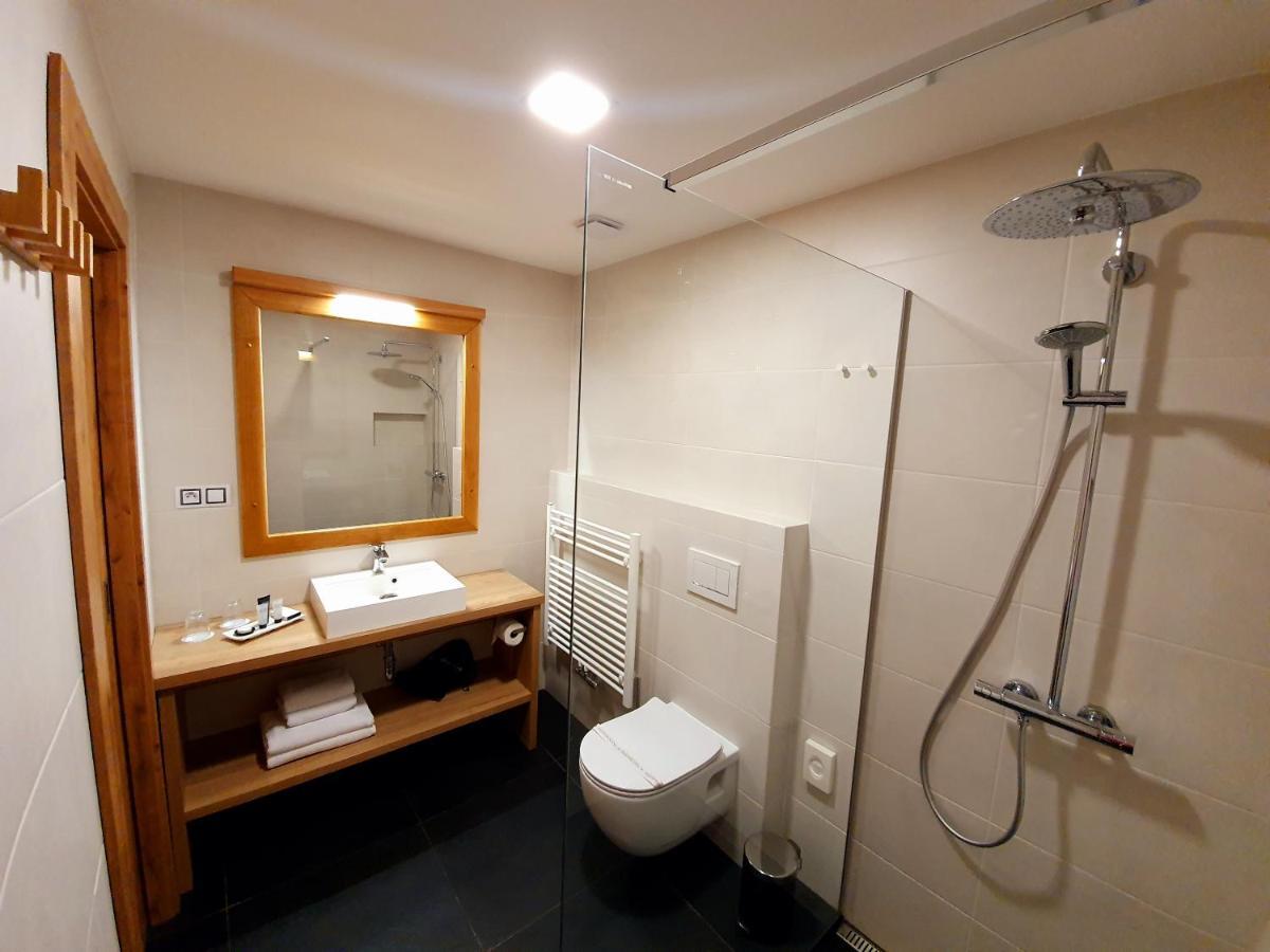 Hotel Kortus Jetrichovice  Ngoại thất bức ảnh